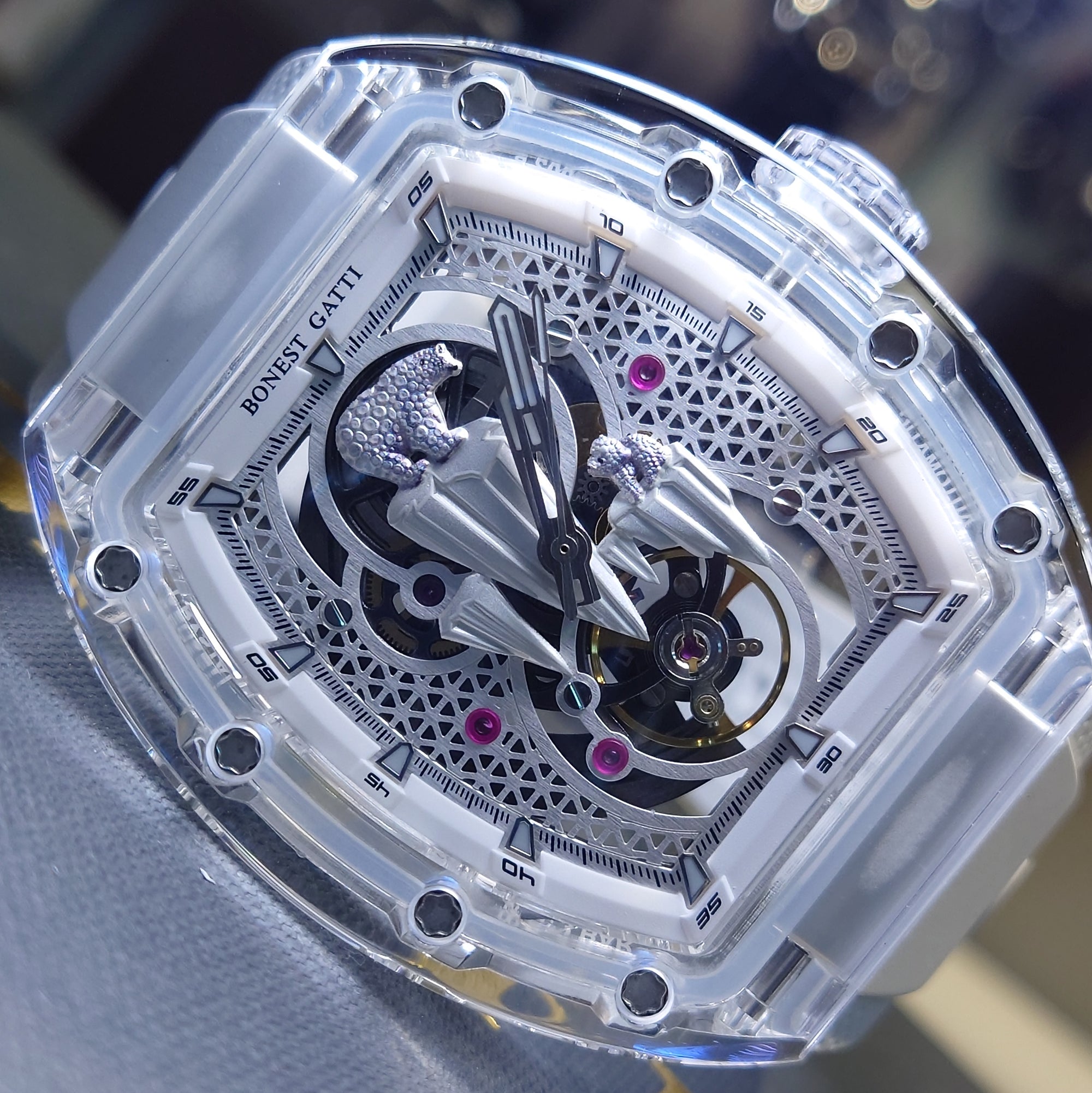 Bonest Gatti 酒桶形水晶系列自動錶 北極熊-BG6002-R1