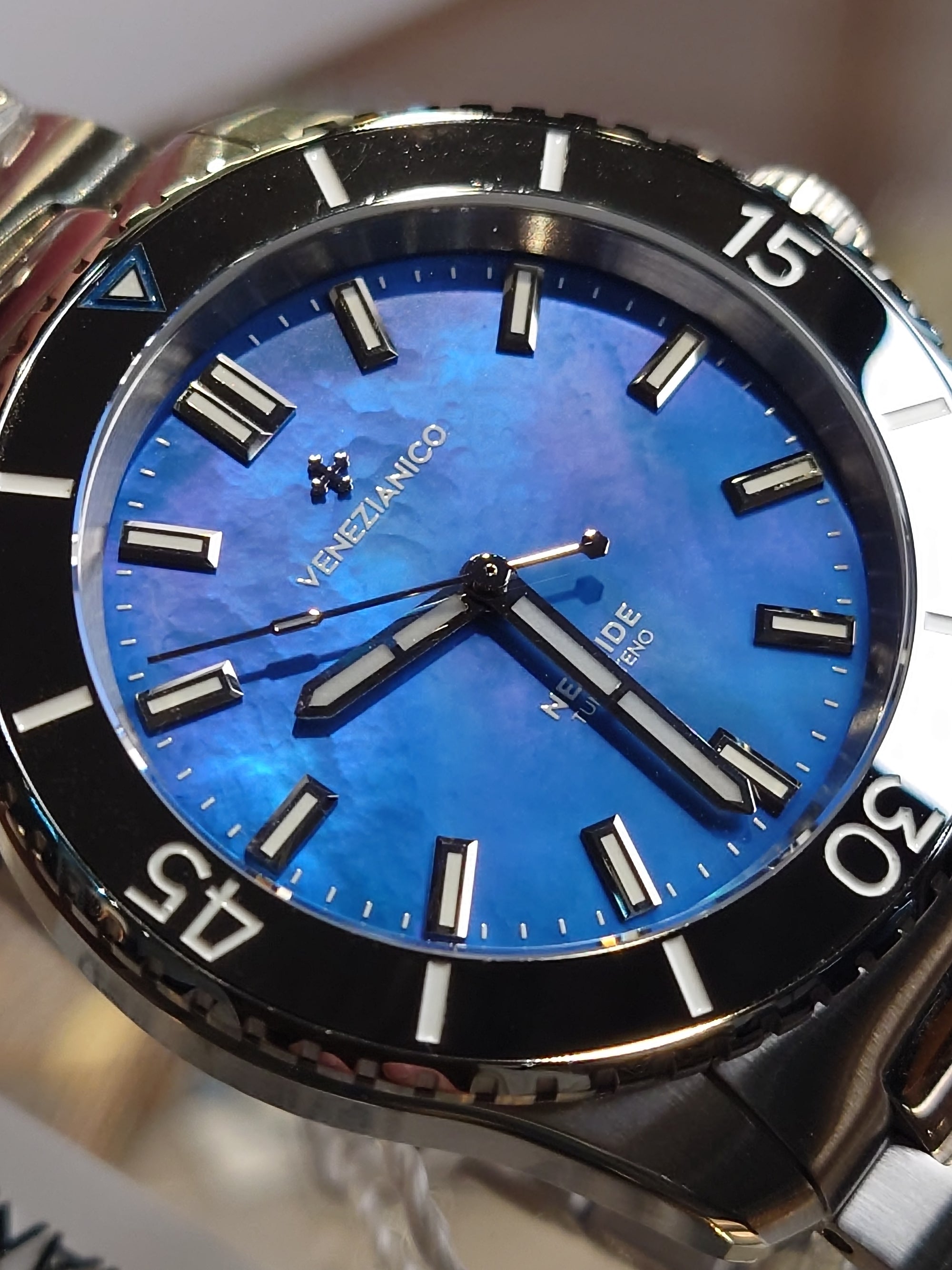 Venezianico Nereide Tungsteno 39 珍珠貝母自動錶鋼帶版 3121541C