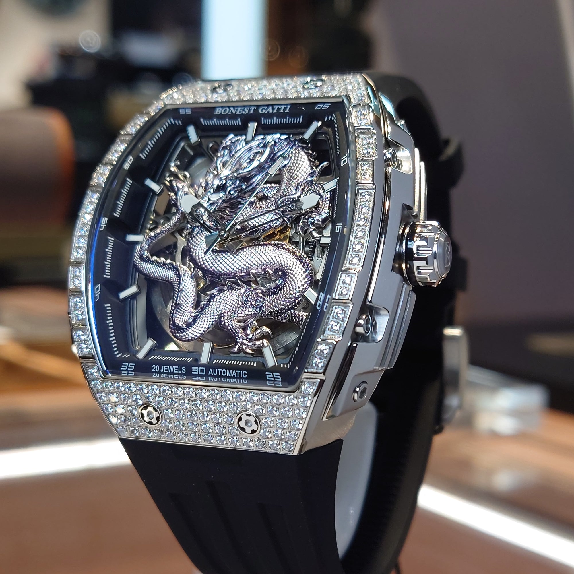 Bonest Gatti 現貨發售龍雕刻水晶自動錶 銀色 BG5605-A1 膠帶