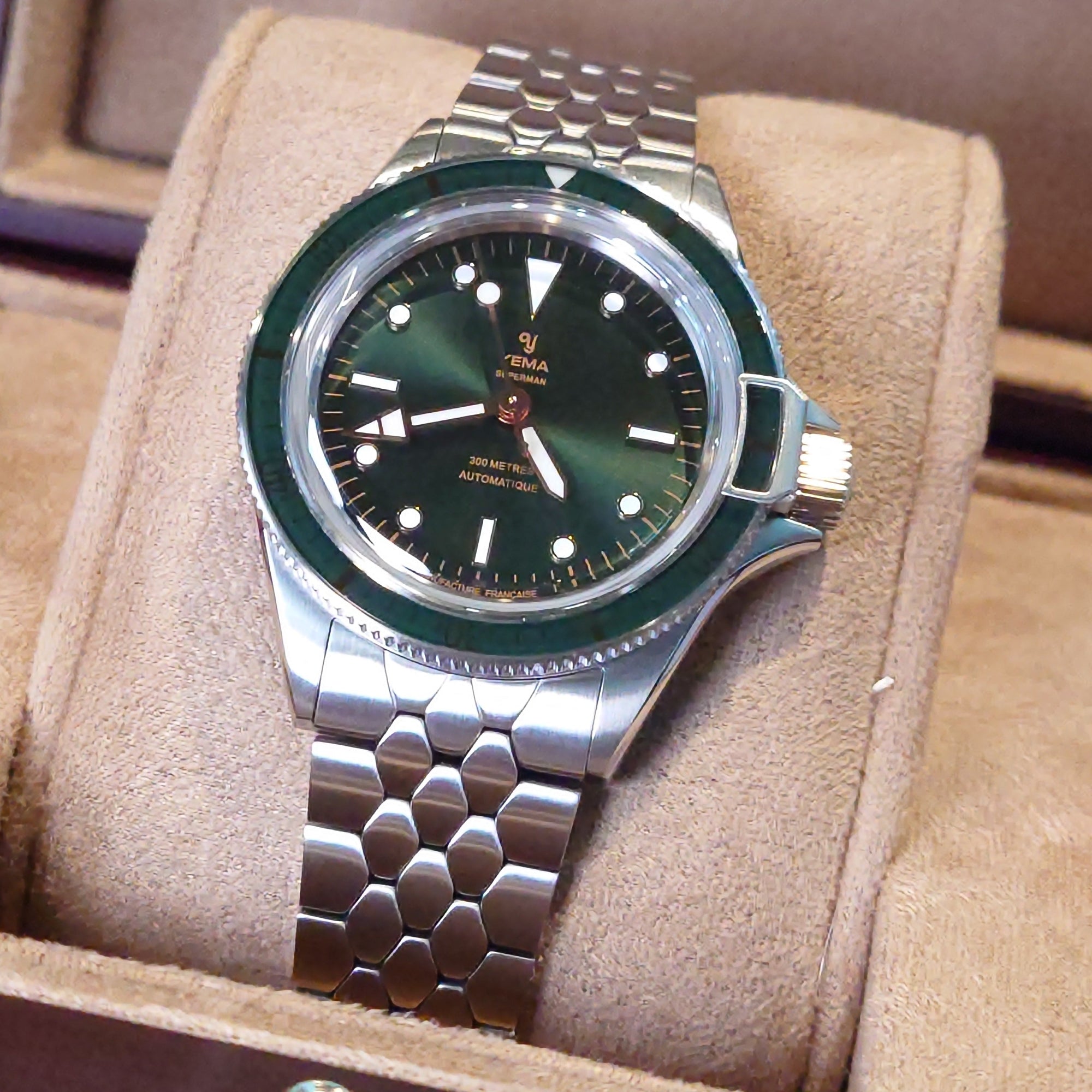 Yema 野馬錶 - Superman Gilt CMM.10 - 12.14.55.SN.M2 Green