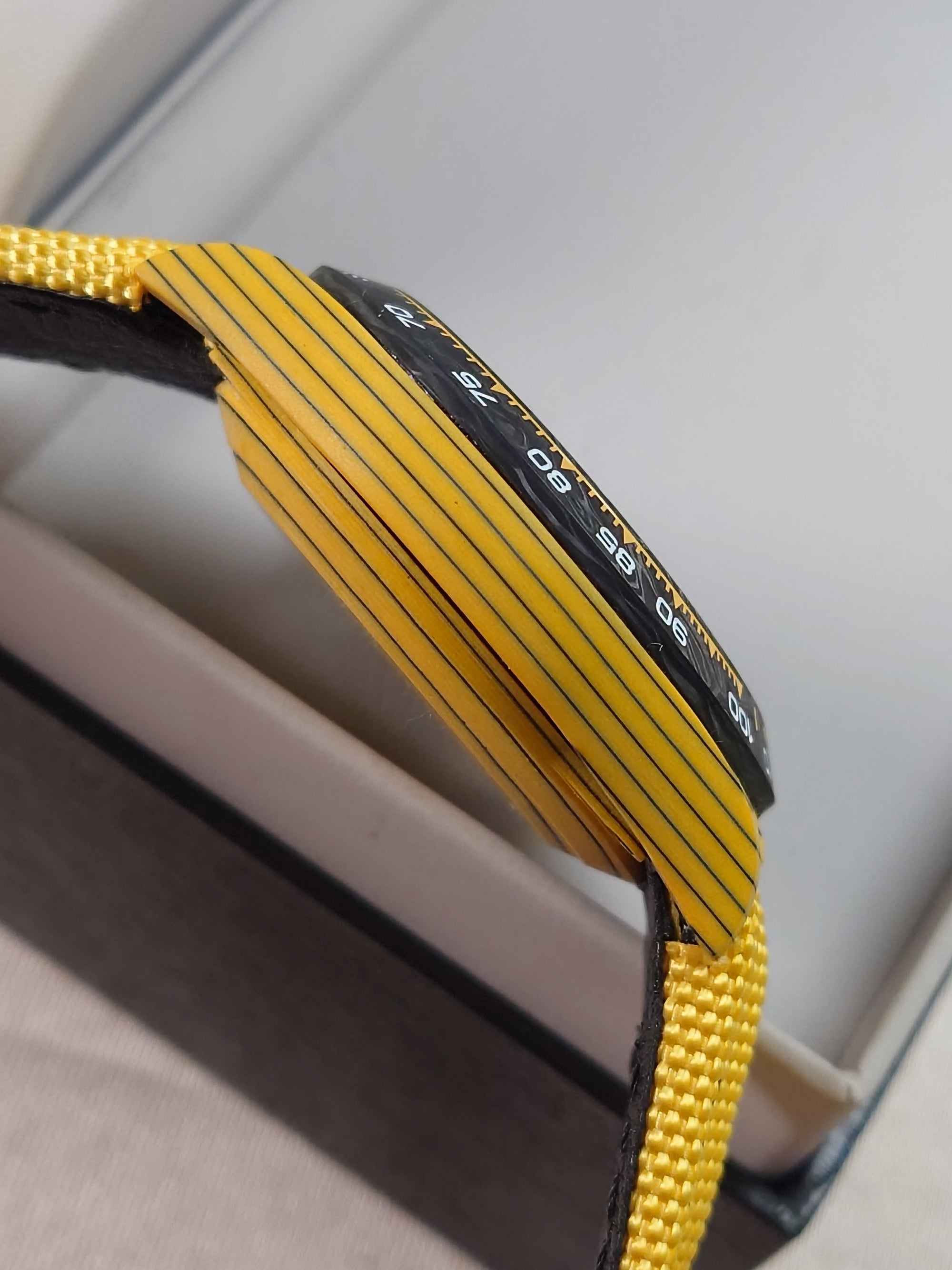 #手錶, #腕錶, #手錶店, #鐘錶店, #香港手錶, #香港腕錶, #香港鐘錶, #買手錶香港, #手錶網店, #網上買手錶, #手錶專門店, #鐘錶專門店, #名牌手錶, #品牌手錶, #小眾手錶品牌, #時尚手錶, #潮流手錶, #平價手錶, #高級手錶, #精品手錶, #男裝手錶, #女裝手錶, #情侶手錶, #對錶, #學生手錶, #商務手錶, #休閒手錶, #防水手錶, #自動機械錶, #機械錶, #石英錶, #電子錶, #數碼手錶, #智能手錶, #復古手錶, #懷舊手錶, #經典手錶, #聯名手錶, #限量版手錶, #潛水錶, #潛水手錶, #軍錶, #戶外手錶, #運動手錶, #GMT手錶, #計時碼錶, #日曆手錶, #皮帶手錶, #鋼帶手錶, #尼龍錶帶, #橡膠錶帶, #錶帶配件, #手錶配件, #錶帶更換, #手錶電池更換, #專業鐘錶服務, #正品手錶, #原裝手錶, #手錶推薦, #手錶推介, #邊度買手錶, #香港邊度買手錶, #手錶優惠, #手錶折扣, #手錶特價, #手錶現貨, #即日發貨手錶, #香港手錶速遞, #WatchHK, #AgelocerWatch, #Aq