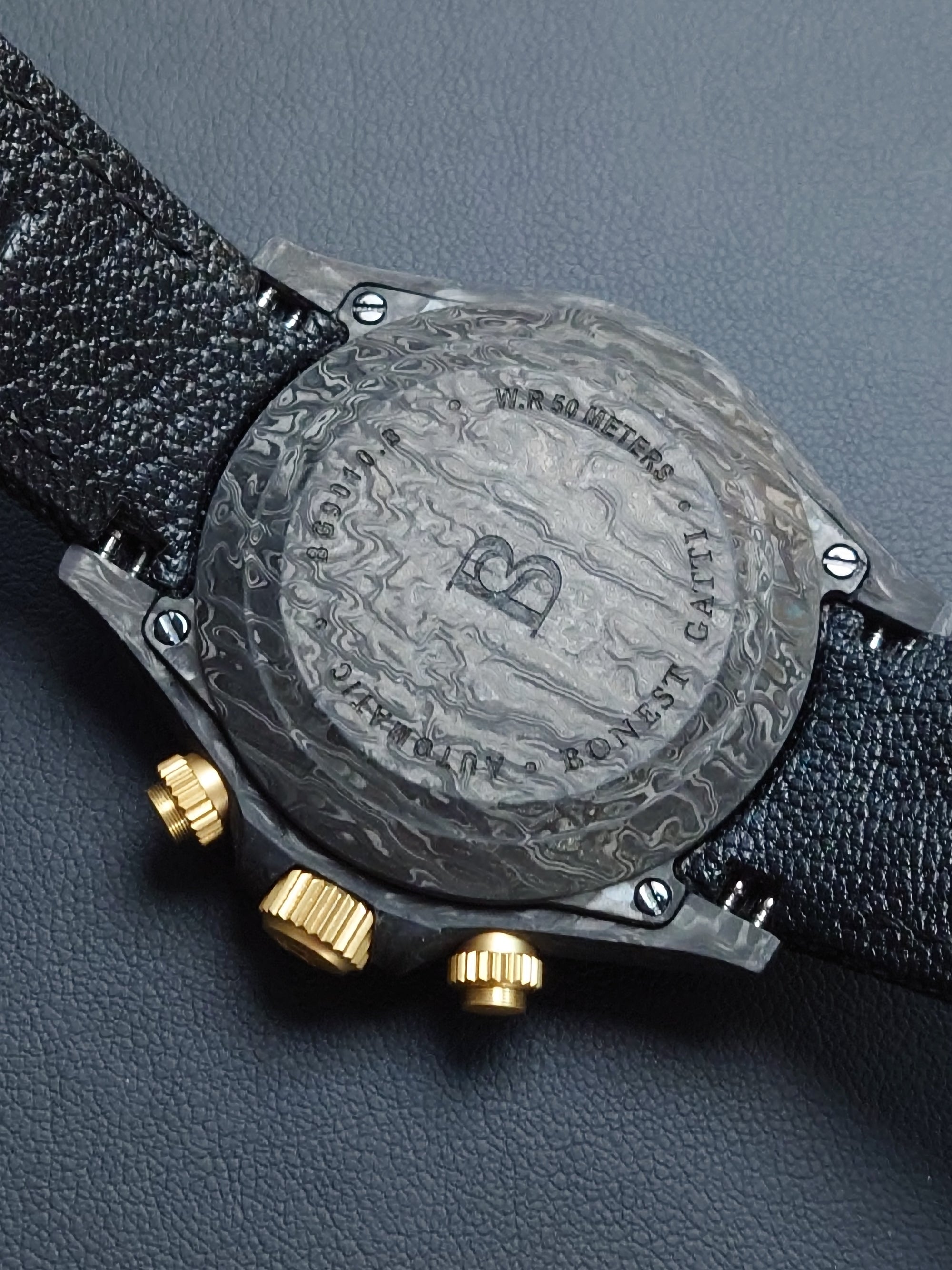 #手錶, #腕錶, #手錶店, #鐘錶店, #香港手錶, #香港腕錶, #香港鐘錶, #買手錶香港, #手錶網店, #網上買手錶, #手錶專門店, #鐘錶專門店, #名牌手錶, #品牌手錶, #小眾手錶品牌, #時尚手錶, #潮流手錶, #平價手錶, #高級手錶, #精品手錶, #男裝手錶, #女裝手錶, #情侶手錶, #對錶, #學生手錶, #商務手錶, #休閒手錶, #防水手錶, #自動機械錶, #機械錶, #石英錶, #電子錶, #數碼手錶, #智能手錶, #復古手錶, #懷舊手錶, #經典手錶, #聯名手錶, #限量版手錶, #潛水錶, #潛水手錶, #軍錶, #戶外手錶, #運動手錶, #GMT手錶, #計時碼錶, #日曆手錶, #皮帶手錶, #鋼帶手錶, #尼龍錶帶, #橡膠錶帶, #錶帶配件, #手錶配件, #錶帶更換, #手錶電池更換, #專業鐘錶服務, #正品手錶, #原裝手錶, #手錶推薦, #手錶推介, #邊度買手錶, #香港邊度買手錶, #手錶優惠, #手錶折扣, #手錶特價, #手錶現貨, #即日發貨手錶, #香港手錶速遞, #WatchHK, #AgelocerWatch, #Aq