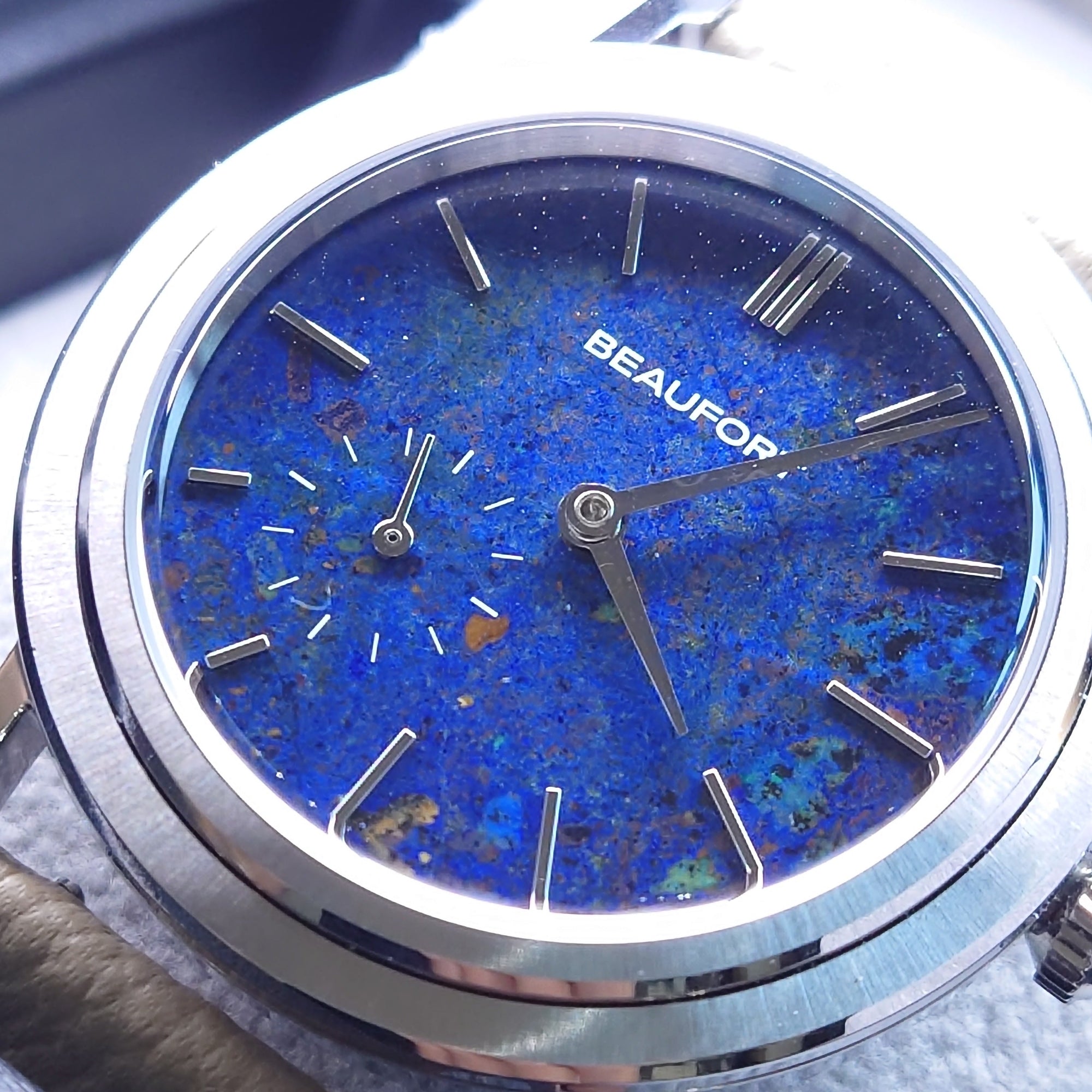 BEAUFORT Permian Rift - Azurite 藍銅礦, micro rotor with steel bracelet