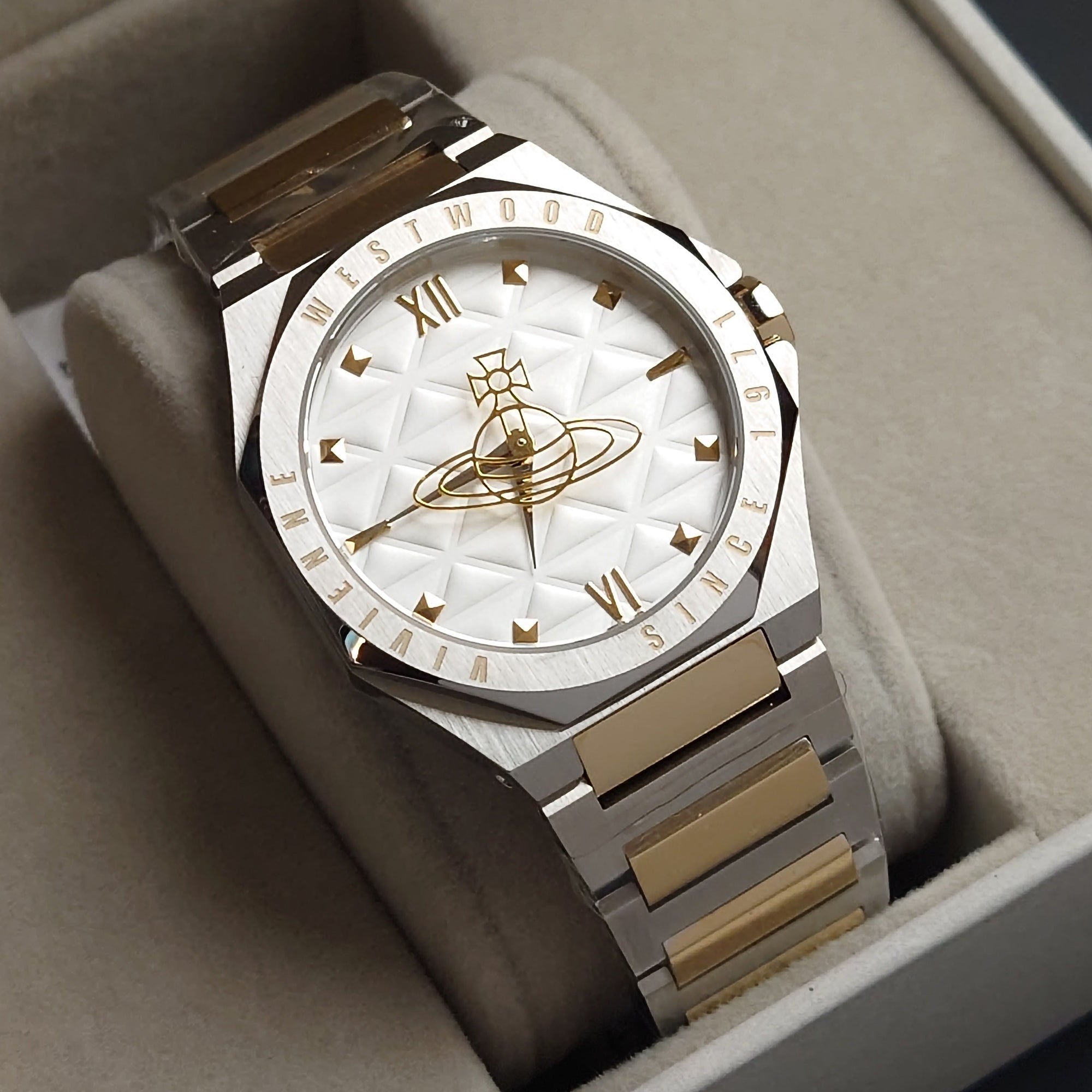 Vivienne Westwood Aldgate Watch - VV344SWSG