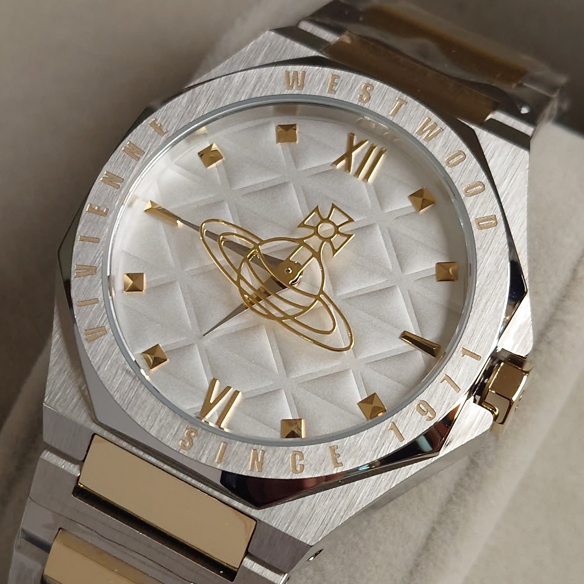 Vivienne Westwood Aldgate Watch - VV344SWSG
