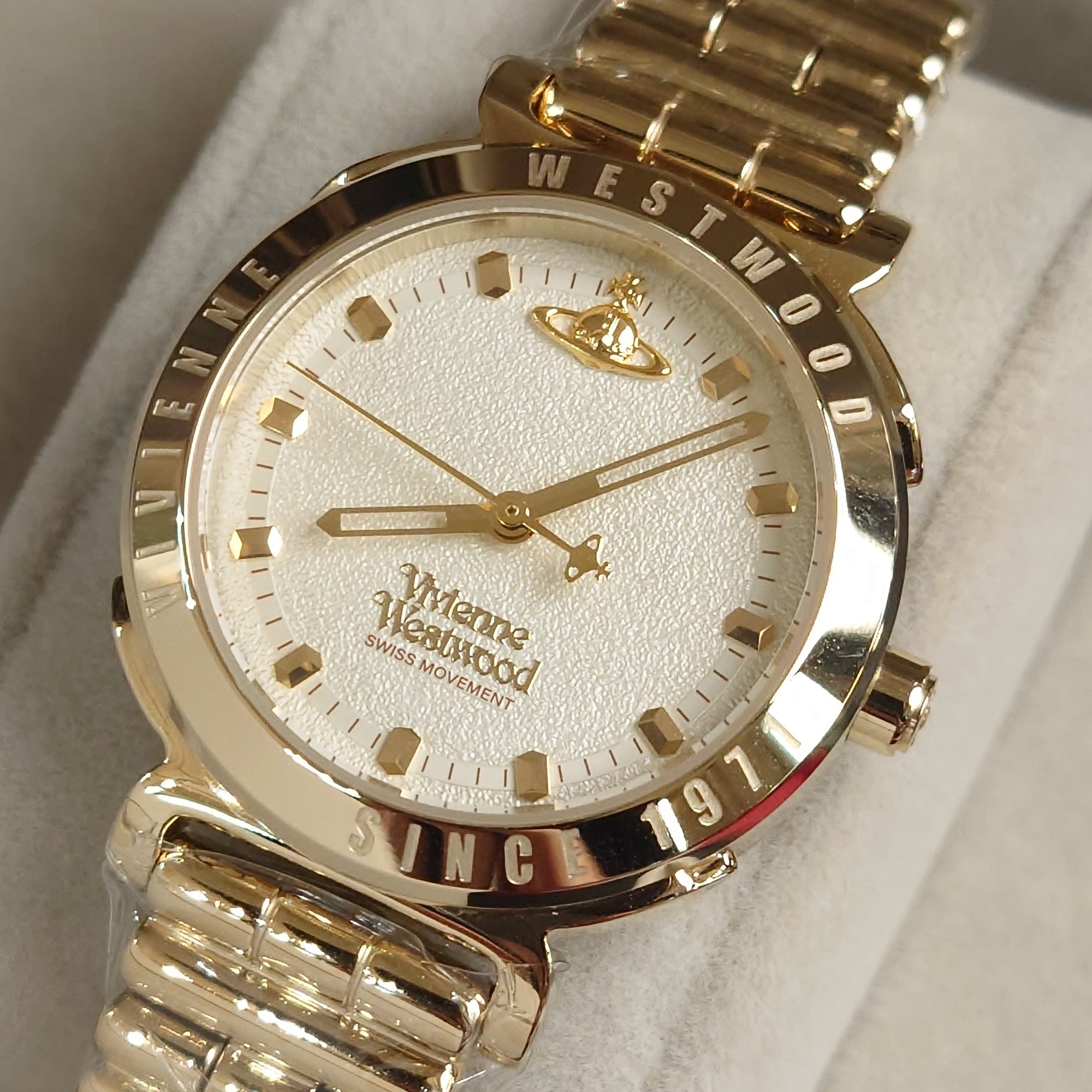 Vivienne Westwood Chelsea Watch - VV346LGYGD