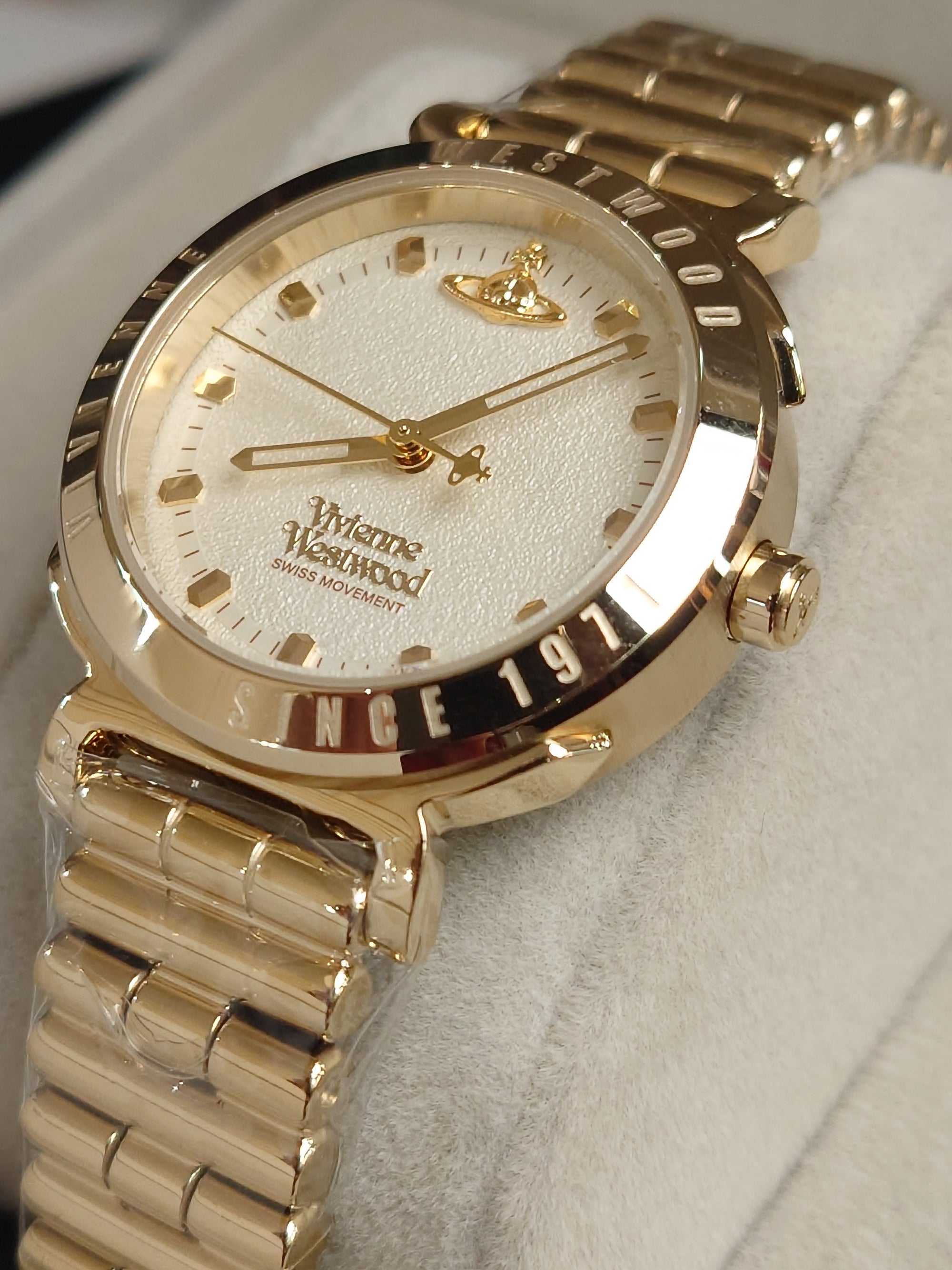 Vivienne Westwood Chelsea Watch - VV346LGYGD