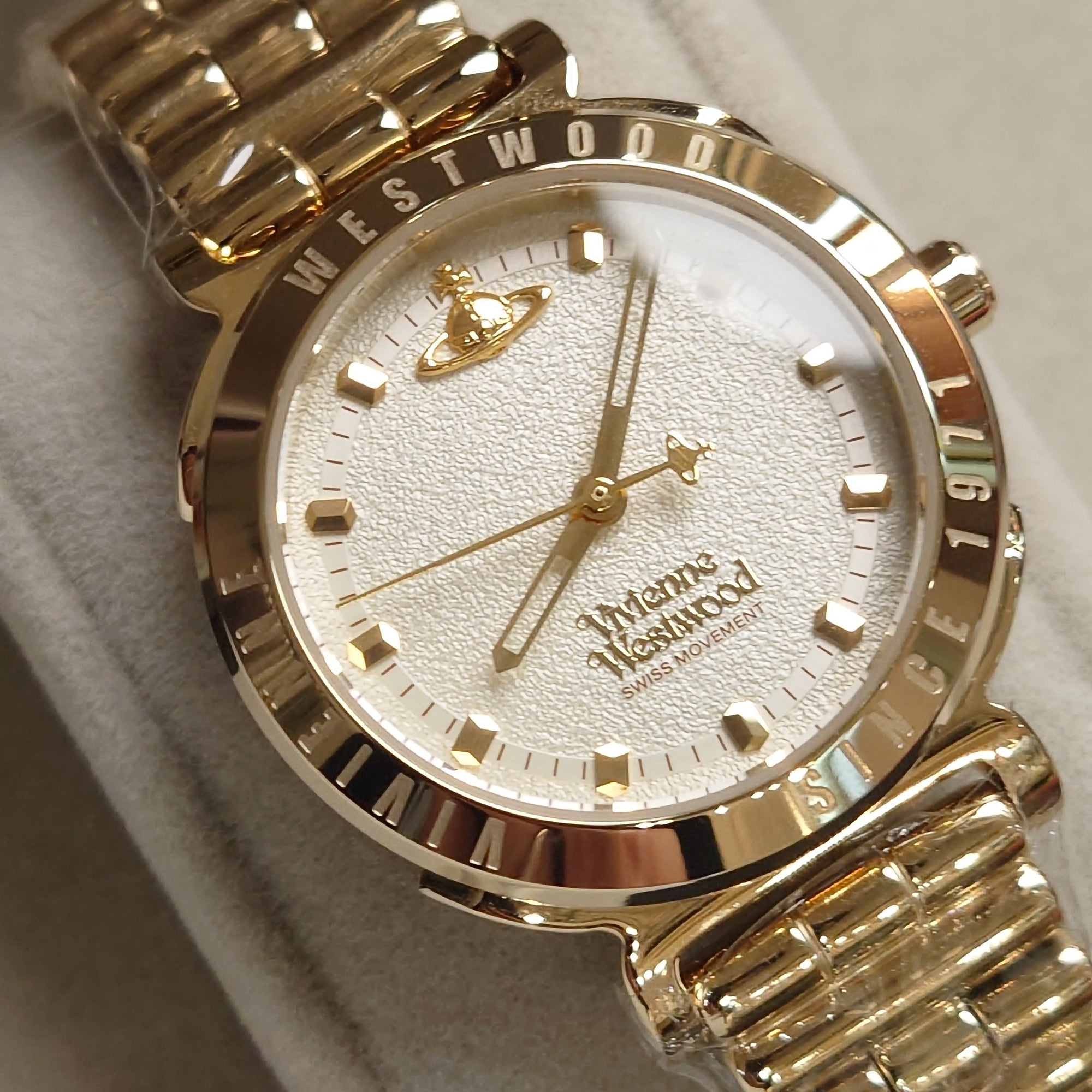 Vivienne Westwood Chelsea Watch - VV346LGYGD