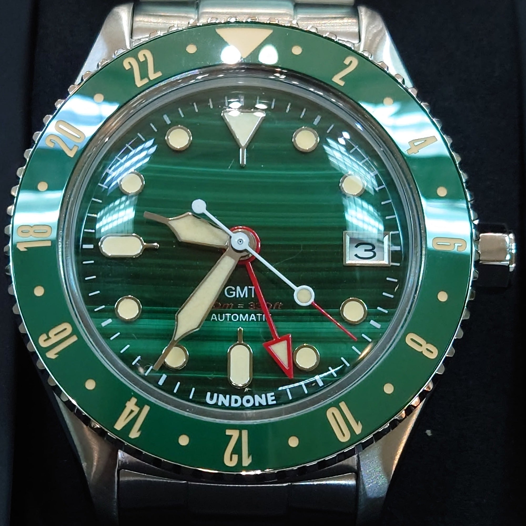 UNDONE Basecamp GMT Malachite Dial 孔雀石自動錶