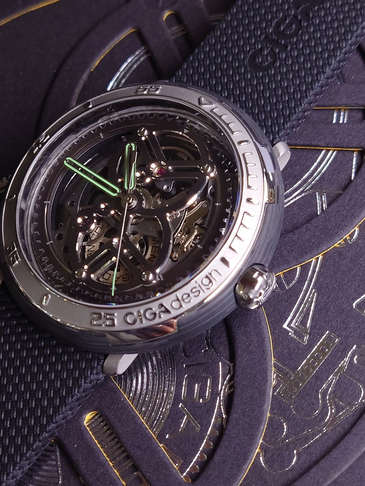 CIGA design Vector Automatic Watch - Carbon case V011TCGR-6B