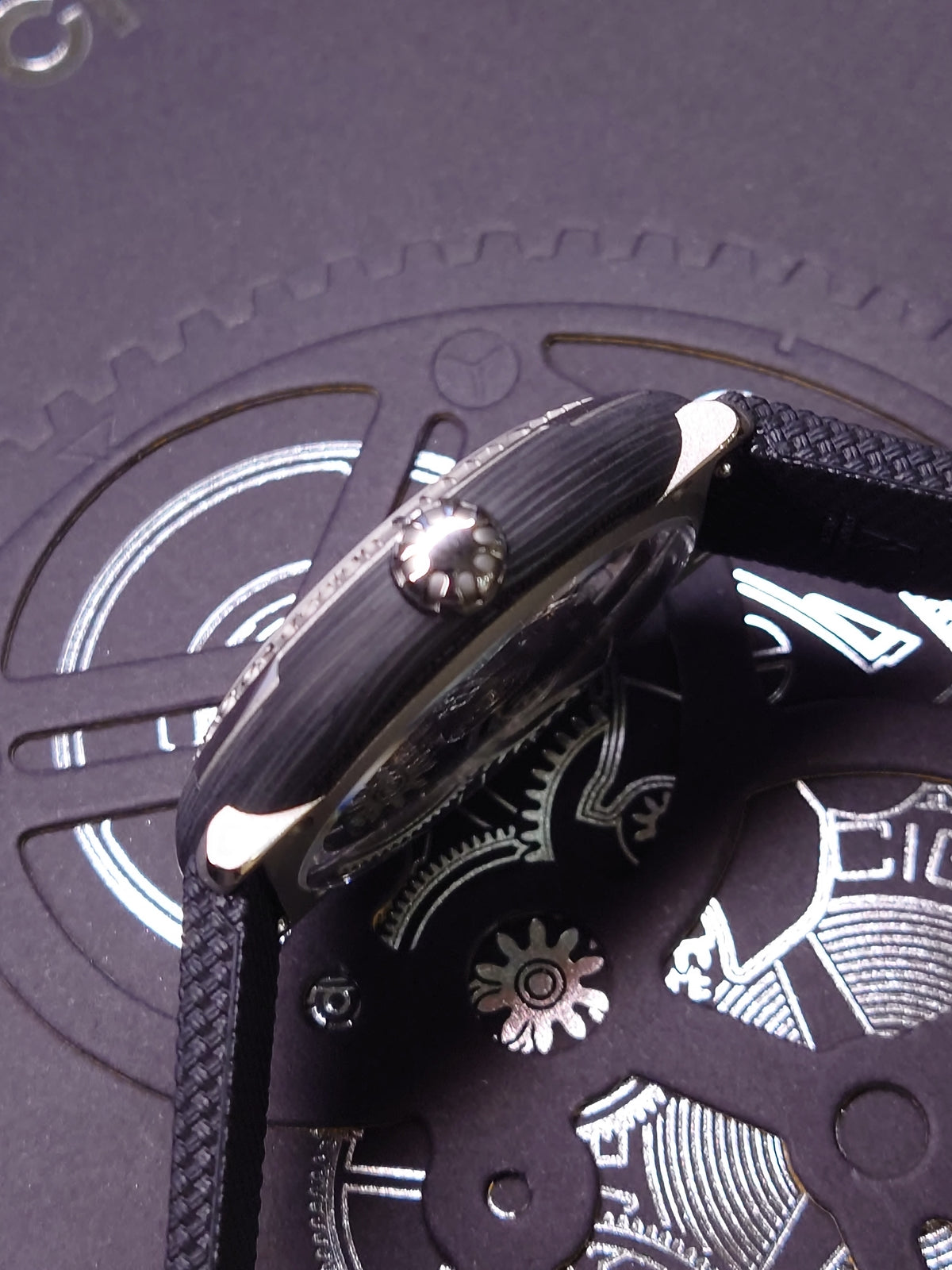 CIGA design Vector Automatic Watch - Carbon case V011TCGR-6B