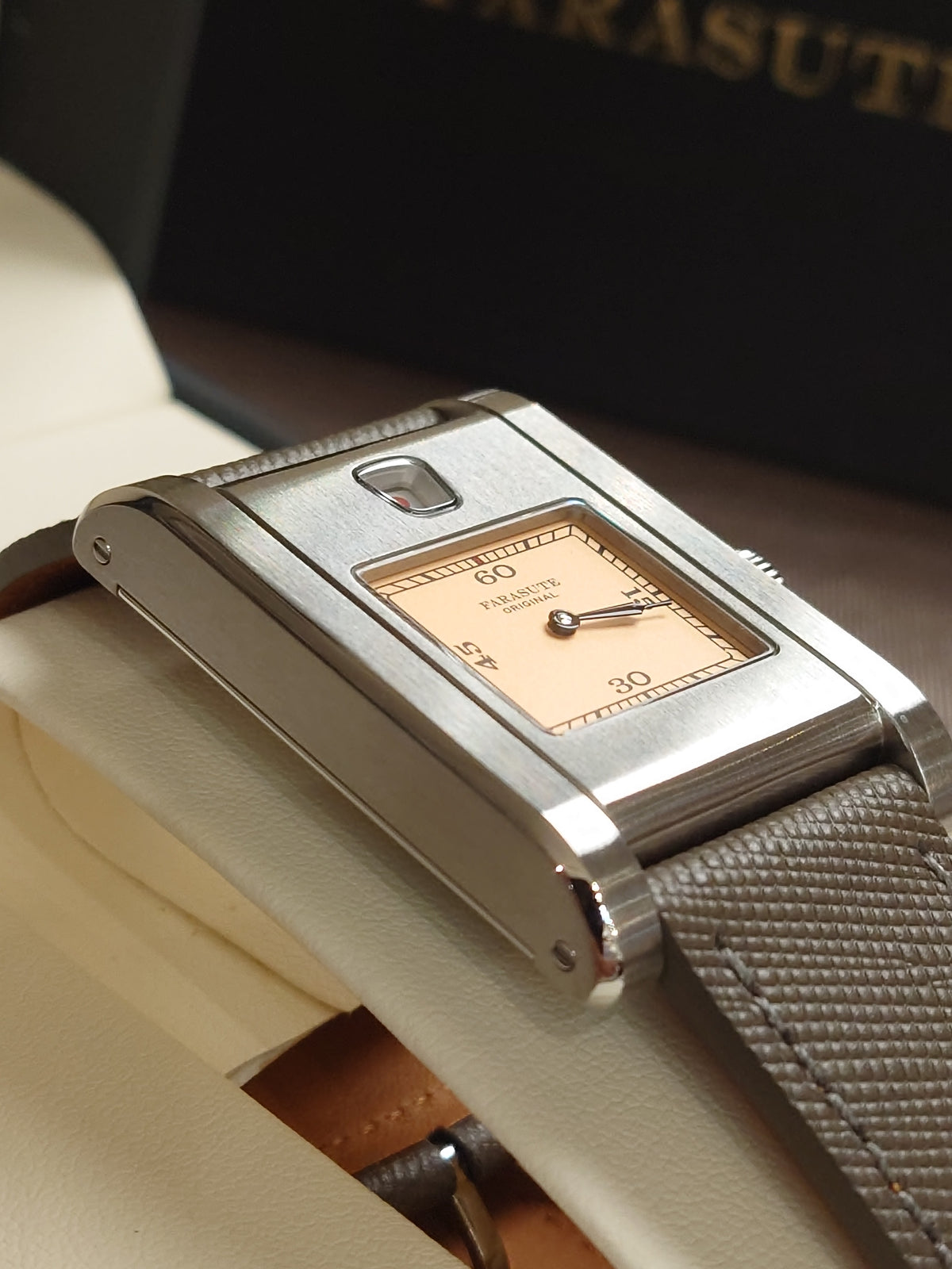 Farasute Jumping Hour Hand Winding - 2305B salmon
