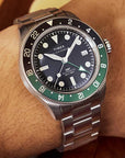 Timex Waterbury Heritage Automatic GMT 自動錶 - TW2Y60800 on wrist
