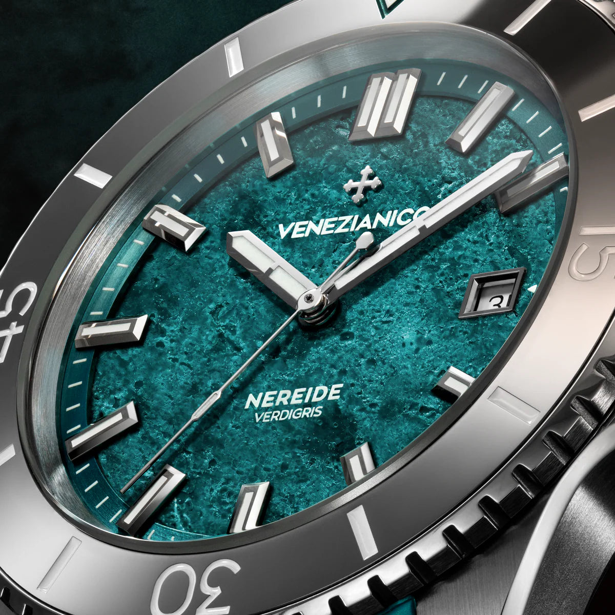 Venezianico Nereide Verdigris 銅綠錶面潛水錶 - 4521549 close up