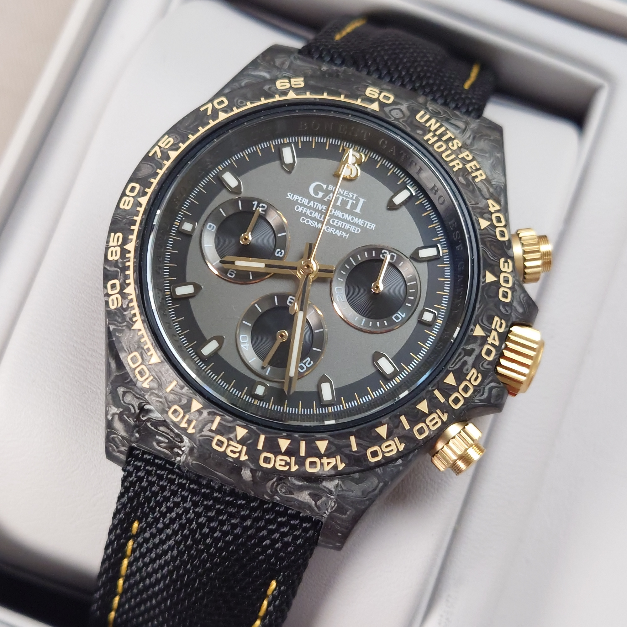 #手錶, #腕錶, #手錶店, #鐘錶店, #香港手錶, #香港腕錶, #香港鐘錶, #買手錶香港, #手錶網店, #網上買手錶, #手錶專門店, #鐘錶專門店, #名牌手錶, #品牌手錶, #小眾手錶品牌, #時尚手錶, #潮流手錶, #平價手錶, #高級手錶, #精品手錶, #男裝手錶, #女裝手錶, #情侶手錶, #對錶, #學生手錶, #商務手錶, #休閒手錶, #防水手錶, #自動機械錶, #機械錶, #石英錶, #電子錶, #數碼手錶, #智能手錶, #復古手錶, #懷舊手錶, #經典手錶, #聯名手錶, #限量版手錶, #潛水錶, #潛水手錶, #軍錶, #戶外手錶, #運動手錶, #GMT手錶, #計時碼錶, #日曆手錶, #皮帶手錶, #鋼帶手錶, #尼龍錶帶, #橡膠錶帶, #錶帶配件, #手錶配件, #錶帶更換, #手錶電池更換, #專業鐘錶服務, #正品手錶, #原裝手錶, #手錶推薦, #手錶推介, #邊度買手錶, #香港邊度買手錶, #手錶優惠, #手錶折扣, #手錶特價, #手錶現貨, #即日發貨手錶, #香港手錶速遞, #WatchHK, #AgelocerWatch, #Aq