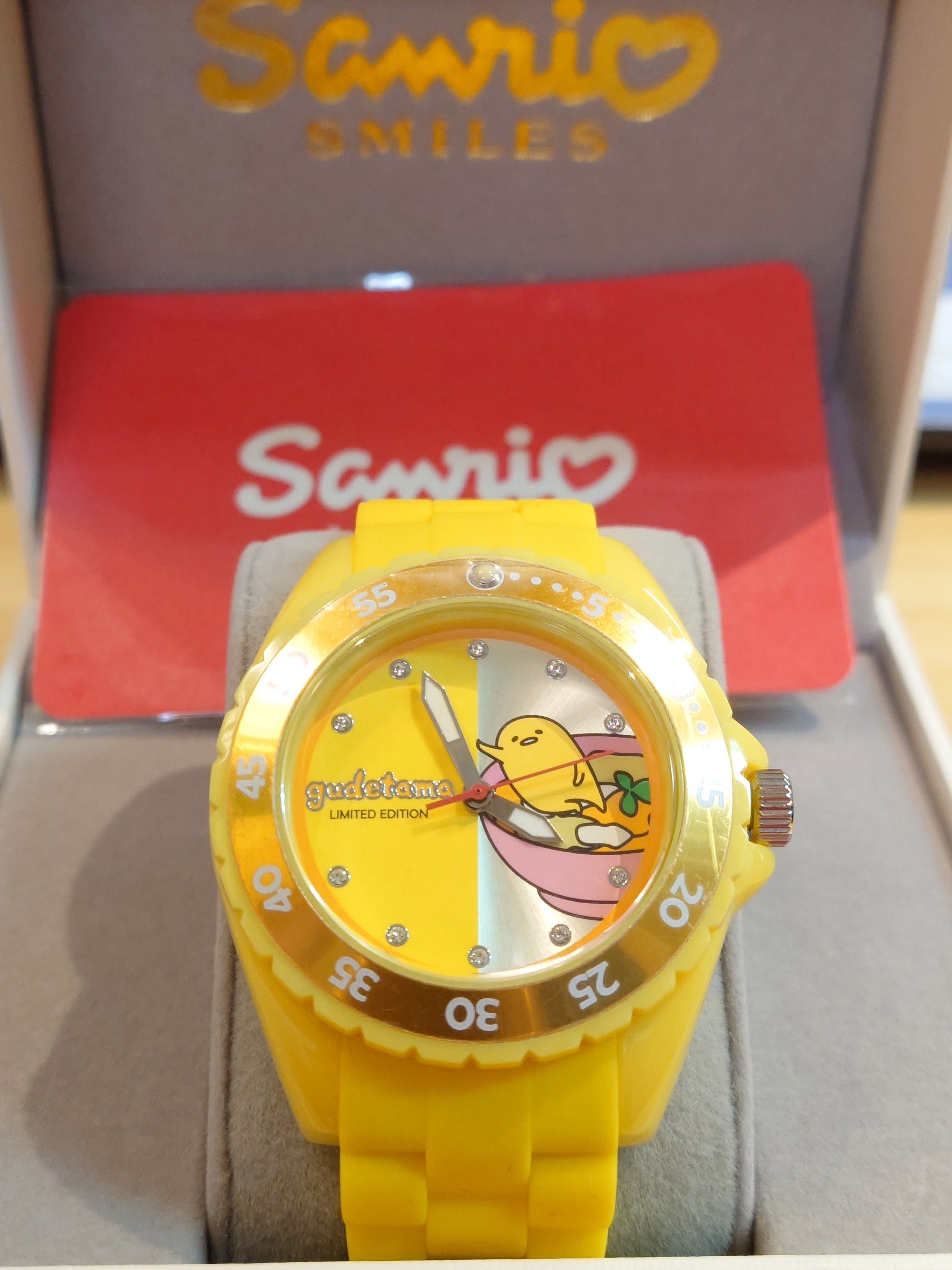 #手錶, #腕錶, #手錶店, #鐘錶店, #香港手錶, #香港腕錶, #香港鐘錶, #買手錶香港, #手錶網店, #網上買手錶, #手錶專門店, #鐘錶專門店, #名牌手錶, #品牌手錶, #小眾手錶品牌, #時尚手錶, #潮流手錶, #平價手錶, #高級手錶, #精品手錶, #男裝手錶, #女裝手錶, #情侶手錶, #對錶, #學生手錶, #商務手錶, #休閒手錶, #防水手錶, #自動機械錶, #機械錶, #石英錶, #電子錶, #數碼手錶, #智能手錶, #復古手錶, #懷舊手錶, #經典手錶, #聯名手錶, #限量版手錶, #潛水錶, #潛水手錶, #軍錶, #戶外手錶, #運動手錶, #GMT手錶, #計時碼錶, #日曆手錶, #皮帶手錶, #鋼帶手錶, #尼龍錶帶, #橡膠錶帶, #錶帶配件, #手錶配件, #錶帶更換, #手錶電池更換, #專業鐘錶服務, #正品手錶, #原裝手錶, #手錶推薦, #手錶推介, #邊度買手錶, #香港邊度買手錶, #手錶優惠, #手錶折扣, #手錶特價, #手錶現貨, #即日發貨手錶, #香港手錶速遞, #WatchHK, #AgelocerWatch, #Aq