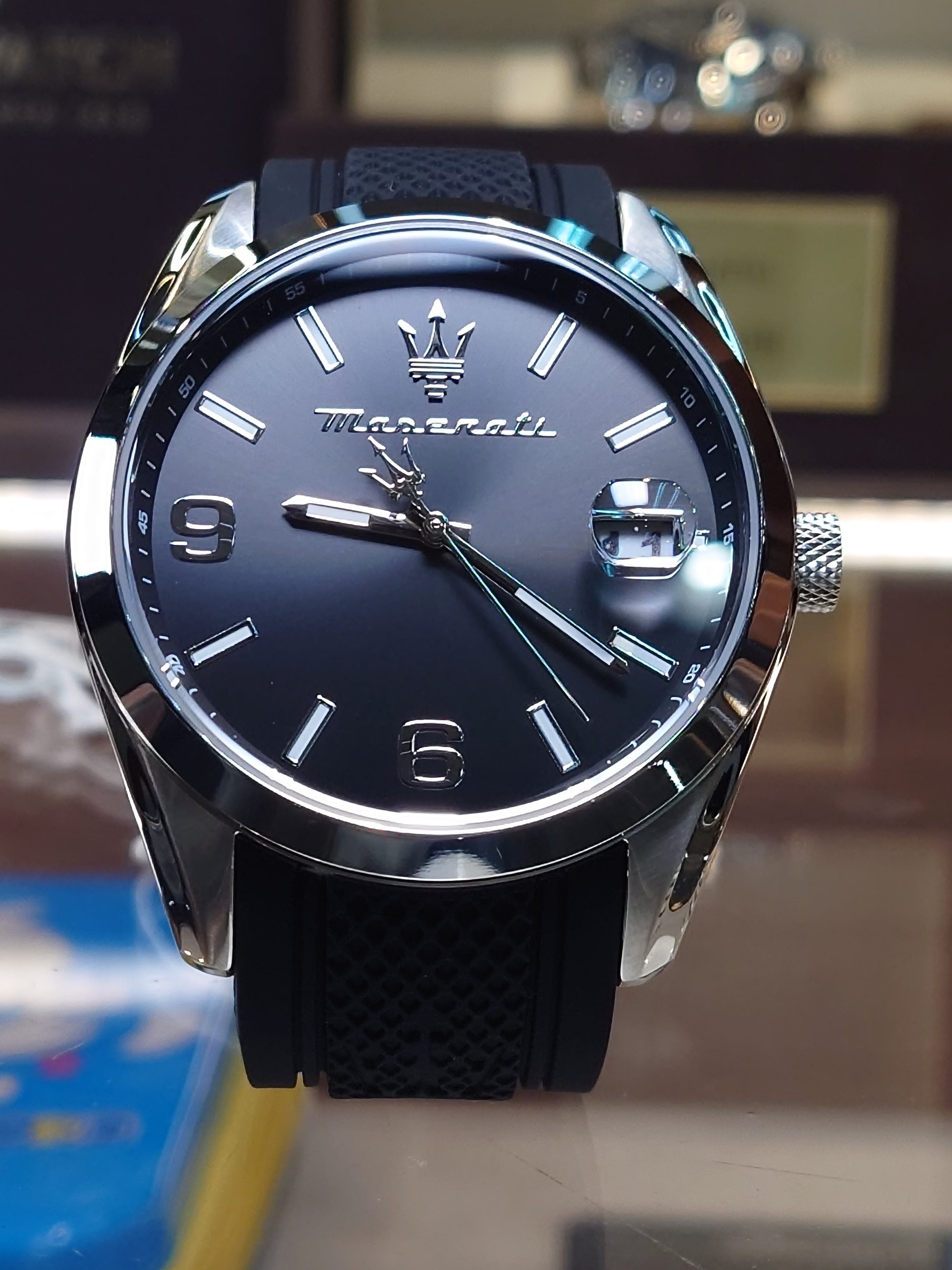 Maserati 黑色矽膠錶帶手錶 - R8851151010