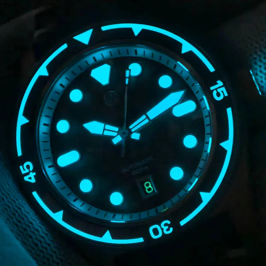 #手錶, #腕錶, #手錶店, #鐘錶店, #香港手錶, #香港腕錶, #香港鐘錶, #買手錶香港, #手錶網店, #網上買手錶, #手錶專門店, #鐘錶專門店, #名牌手錶, #品牌手錶, #小眾手錶品牌, #時尚手錶, #潮流手錶, #平價手錶, #高級手錶, #精品手錶, #男裝手錶, #女裝手錶, #情侶手錶, #對錶, #學生手錶, #商務手錶, #休閒手錶, #防水手錶, #自動機械錶, #機械錶, #石英錶, #電子錶, #數碼手錶, #智能手錶, #復古手錶, #懷舊手錶, #經典手錶, #聯名手錶, #限量版手錶, #潛水錶, #潛水手錶, #軍錶, #戶外手錶, #運動手錶, #GMT手錶, #計時碼錶, #日曆手錶, #皮帶手錶, #鋼帶手錶, #尼龍錶帶, #橡膠錶帶, #錶帶配件, #手錶配件, #錶帶更換, #手錶電池更換, #專業鐘錶服務, #正品手錶, #原裝手錶, #手錶推薦, #手錶推介, #邊度買手錶, #香港邊度買手錶, #手錶優惠, #手錶折扣, #手錶特價, #手錶現貨, #即日發貨手錶, #香港手錶速遞, #WatchHK, #AgelocerWatch, #Aq