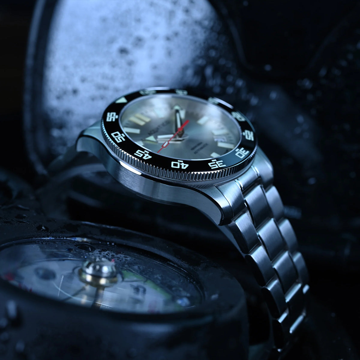 Aquatico Atlas Tritium Watch Fumé Silver Dial T100氣燈潛水機械錶