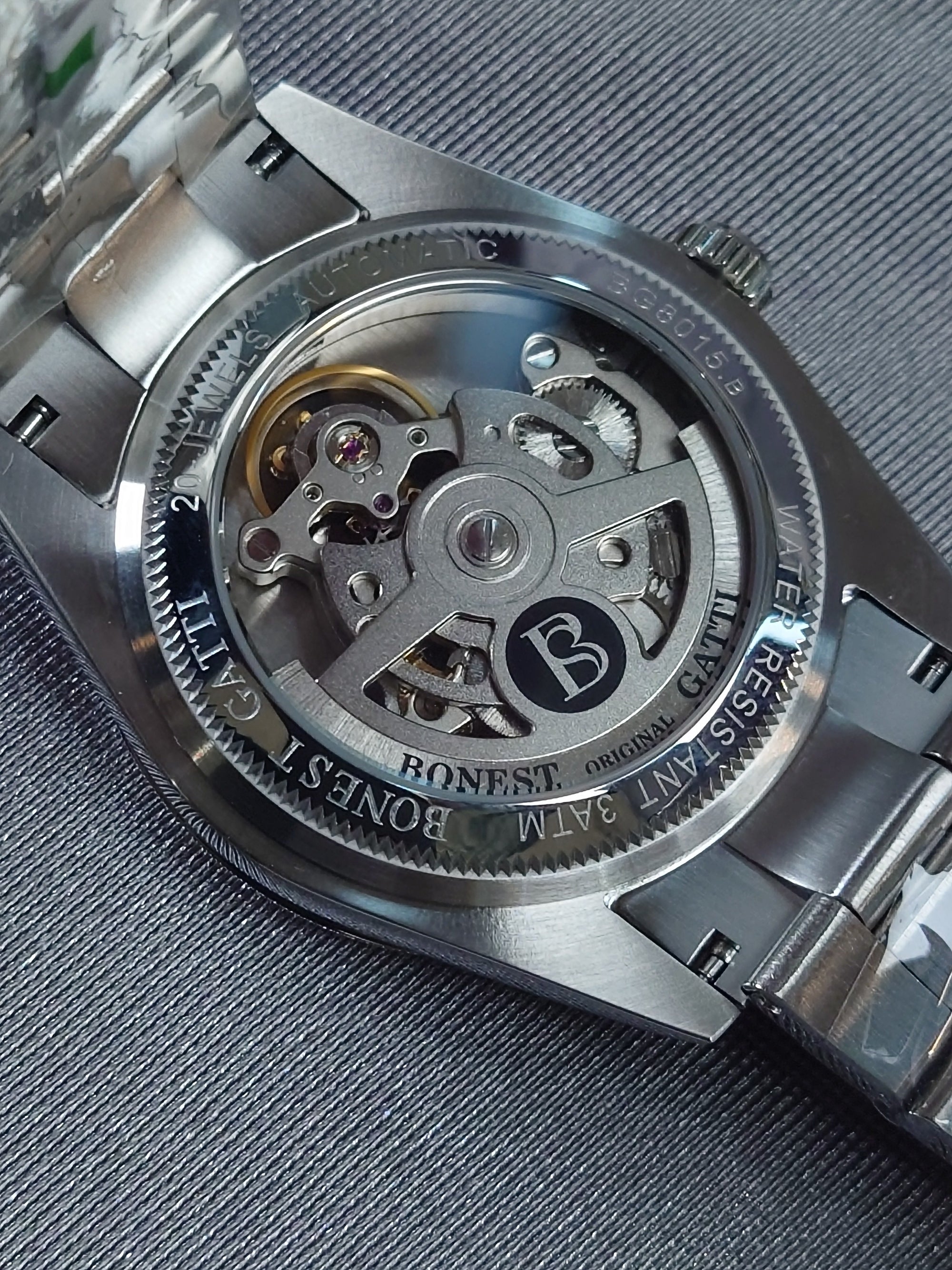 Bonest Gatti 隱藏錶面馬年特別版自動錶 BG8015-S1 白