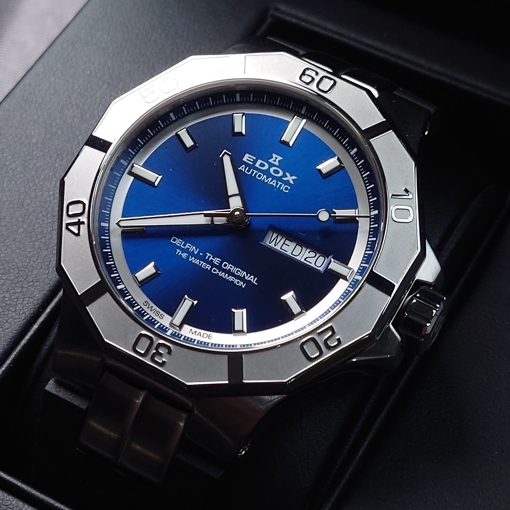 EDOX DELFIN Day Date 自動錶 88008 3CA BUIN