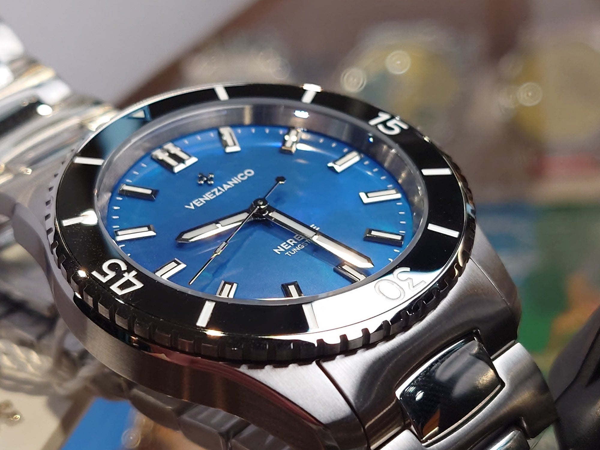 Venezianico Nereide Tungsteno 39 珍珠貝母自動錶鋼帶版 3121541C