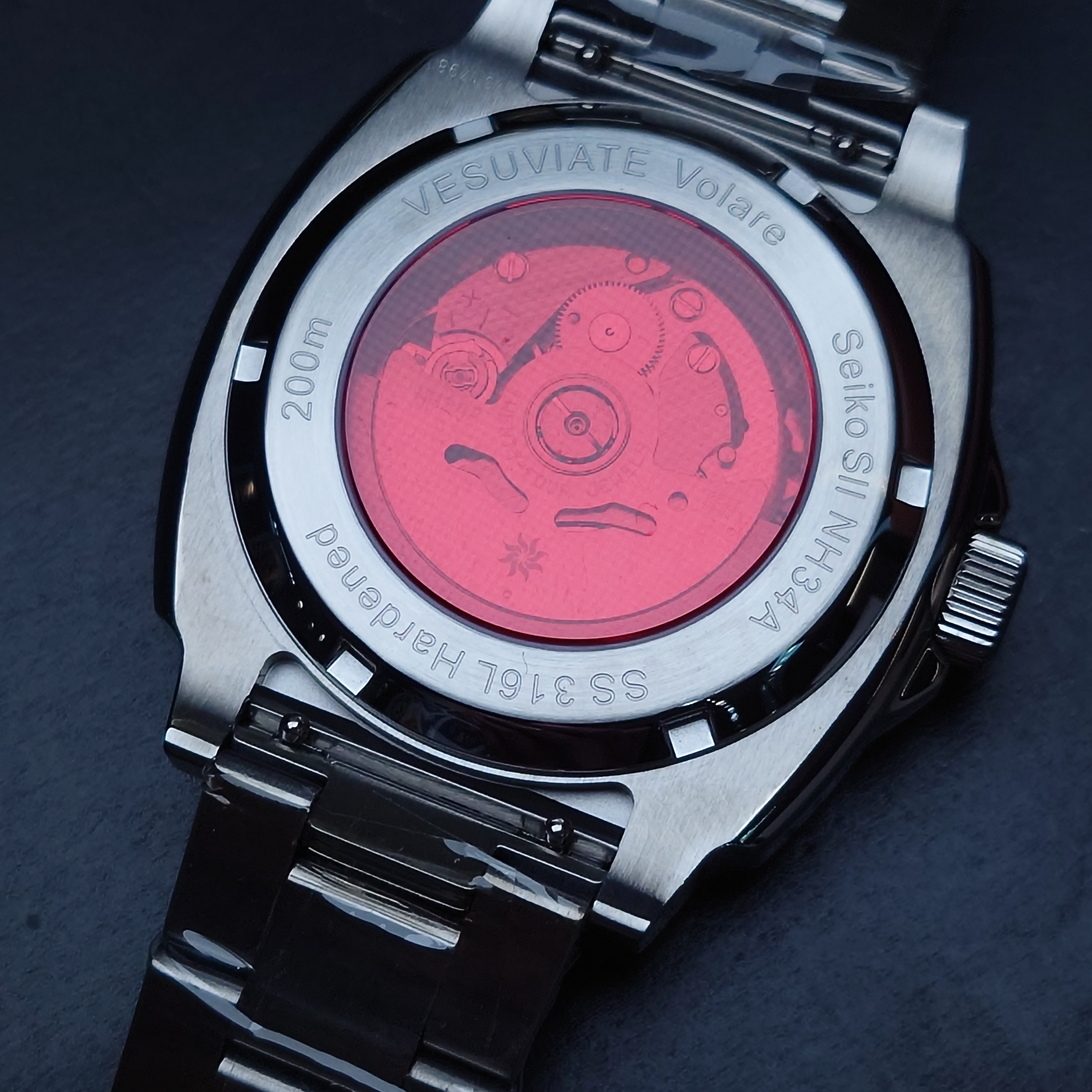 #手錶, #腕錶, #手錶店, #鐘錶店, #香港手錶, #香港腕錶, #香港鐘錶, #買手錶香港, #手錶網店, #網上買手錶, #手錶專門店, #鐘錶專門店, #名牌手錶, #品牌手錶, #小眾手錶品牌, #時尚手錶, #潮流手錶, #平價手錶, #高級手錶, #精品手錶, #男裝手錶, #女裝手錶, #情侶手錶, #對錶, #學生手錶, #商務手錶, #休閒手錶, #防水手錶, #自動機械錶, #機械錶, #石英錶, #電子錶, #數碼手錶, #智能手錶, #復古手錶, #懷舊手錶, #經典手錶, #聯名手錶, #限量版手錶, #潛水錶, #潛水手錶, #軍錶, #戶外手錶, #運動手錶, #GMT手錶, #計時碼錶, #日曆手錶, #皮帶手錶, #鋼帶手錶, #尼龍錶帶, #橡膠錶帶, #錶帶配件, #手錶配件, #錶帶更換, #手錶電池更換, #專業鐘錶服務, #正品手錶, #原裝手錶, #手錶推薦, #手錶推介, #邊度買手錶, #香港邊度買手錶, #手錶優惠, #手錶折扣, #手錶特價, #手錶現貨, #即日發貨手錶, #香港手錶速遞, #WatchHK, #AgelocerWatch, #Aq