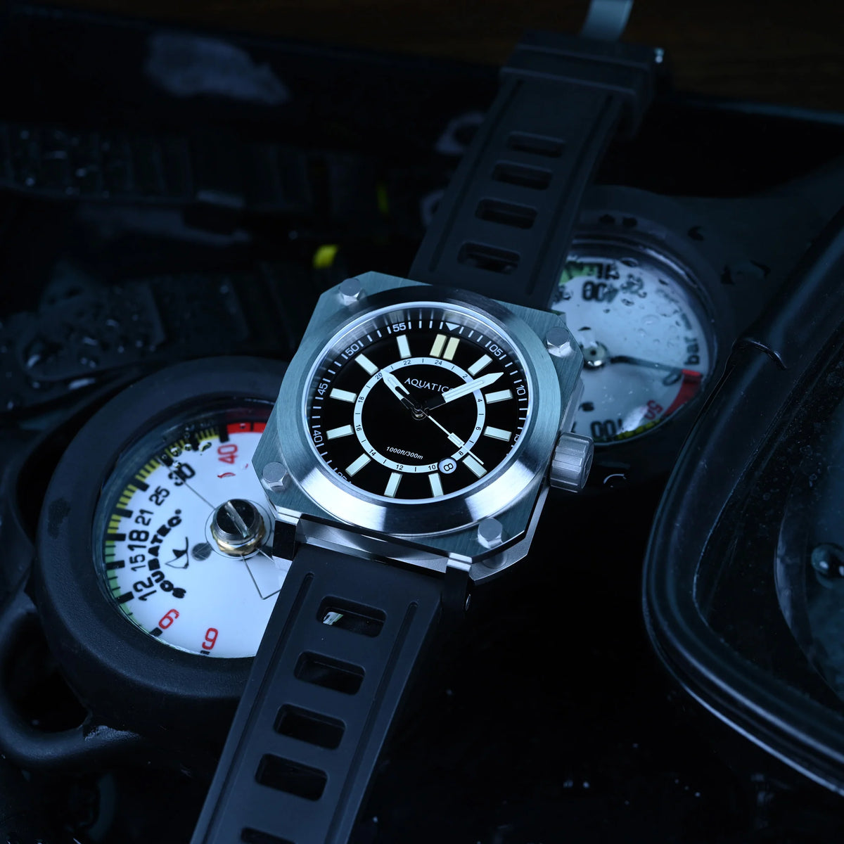 Aquatico Ironblock Tritium Blue Dial T100
