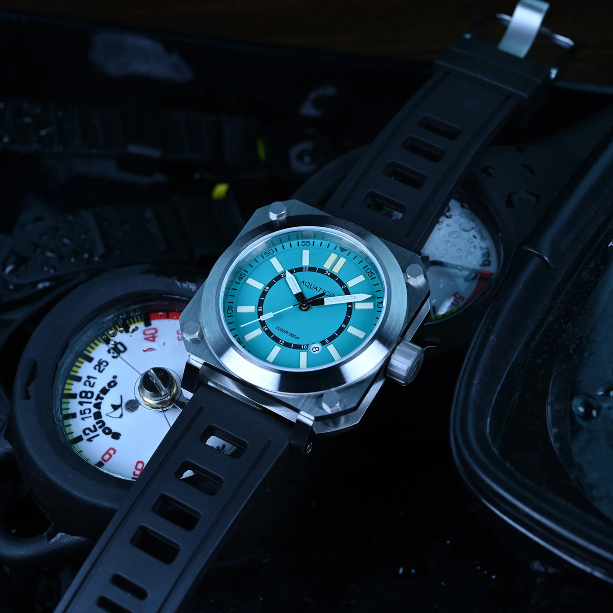 Aquatico Ironblock Tritium Blue Dial T100氣燈機械錶