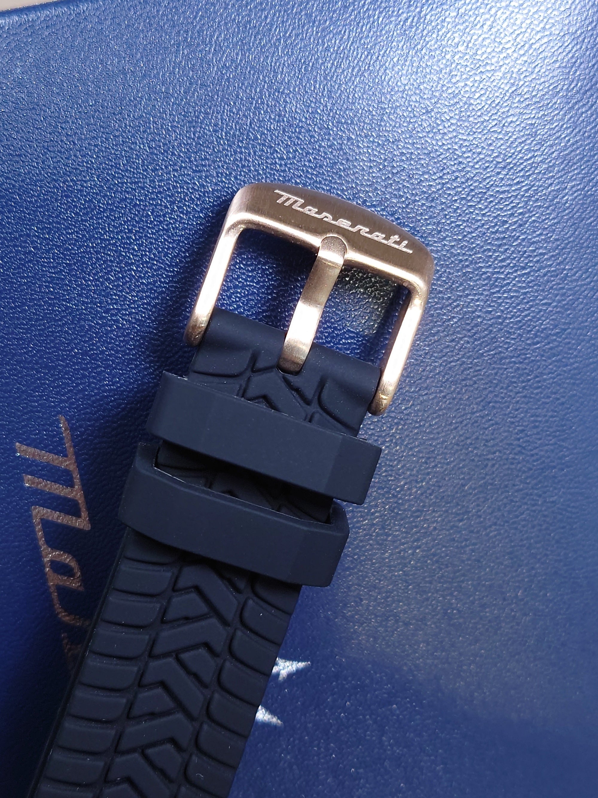 Maserati 玫瑰金三圈計時石英錶 - R8871621012
