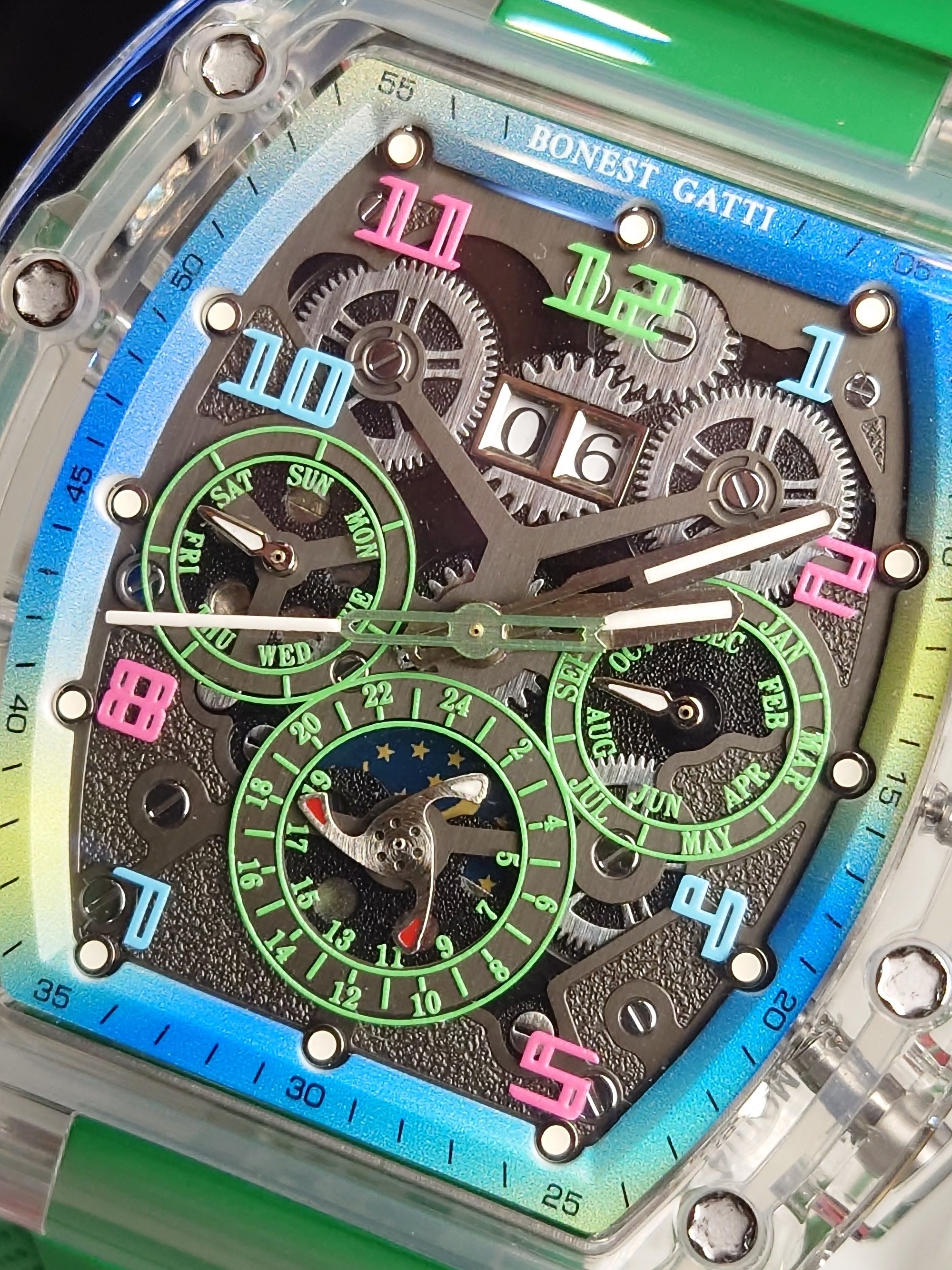 Bonest Gatti 酒桶形水晶多功能自動錶 BG6006-R5
