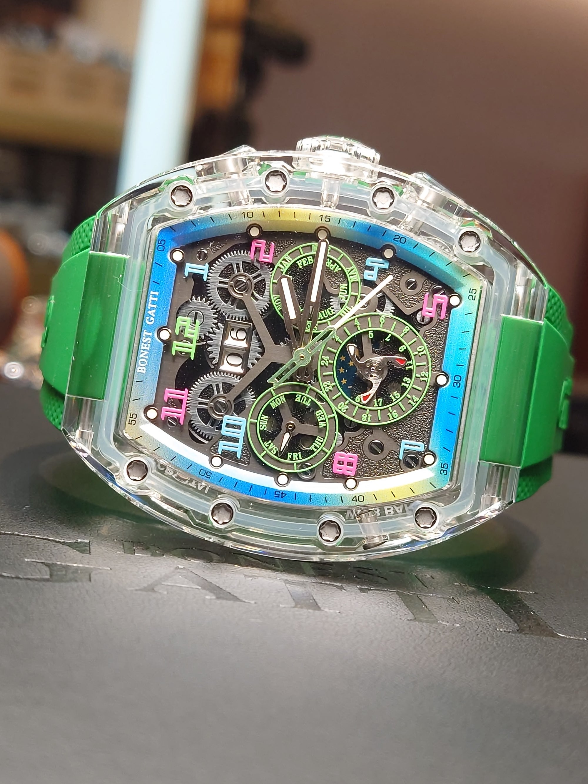 Bonest Gatti 酒桶形水晶多功能自動錶 BG6006-R5