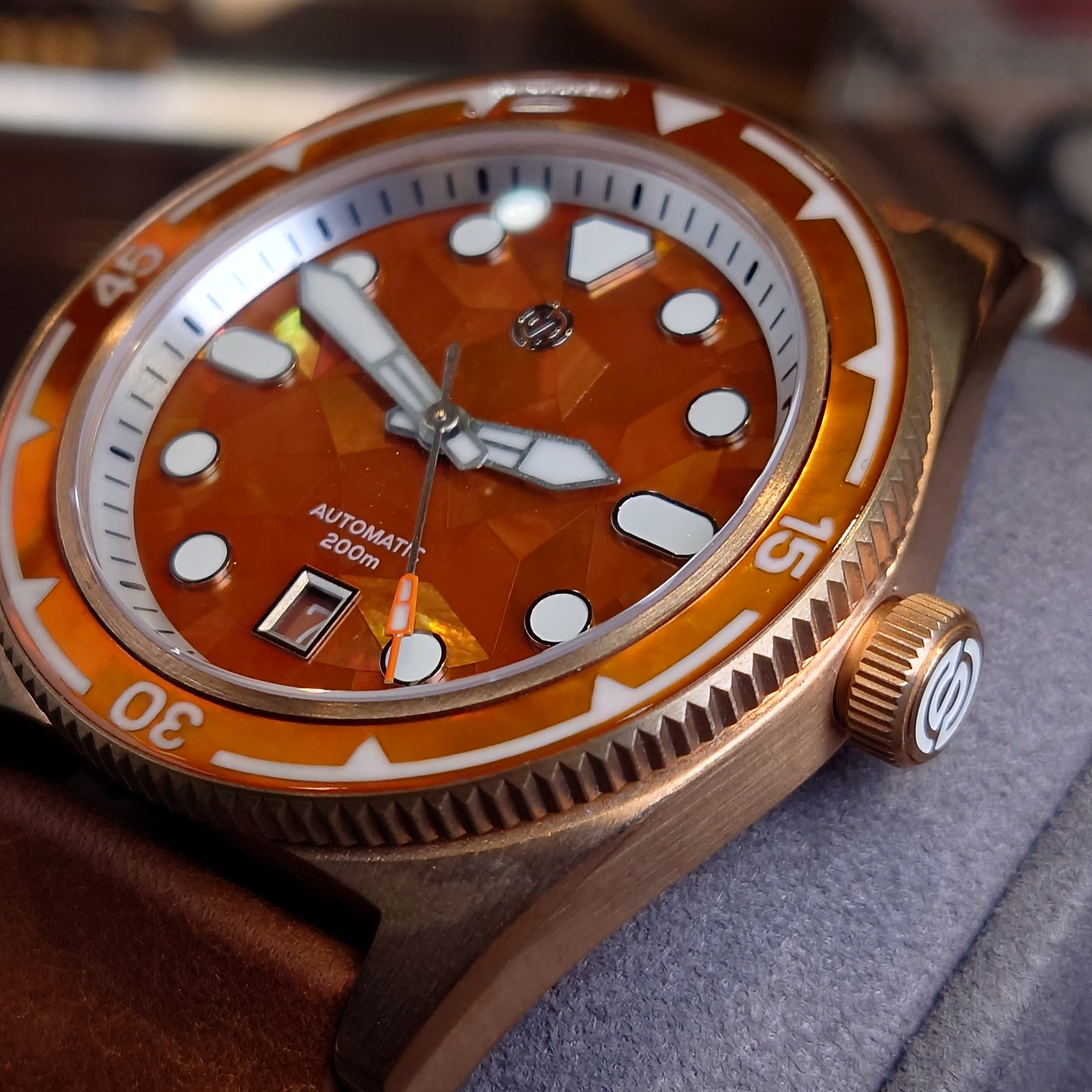 #手錶, #腕錶, #手錶店, #鐘錶店, #香港手錶, #香港腕錶, #香港鐘錶, #買手錶香港, #手錶網店, #網上買手錶, #手錶專門店, #鐘錶專門店, #名牌手錶, #品牌手錶, #小眾手錶品牌, #時尚手錶, #潮流手錶, #平價手錶, #高級手錶, #精品手錶, #男裝手錶, #女裝手錶, #情侶手錶, #對錶, #學生手錶, #商務手錶, #休閒手錶, #防水手錶, #自動機械錶, #機械錶, #石英錶, #電子錶, #數碼手錶, #智能手錶, #復古手錶, #懷舊手錶, #經典手錶, #聯名手錶, #限量版手錶, #潛水錶, #潛水手錶, #軍錶, #戶外手錶, #運動手錶, #GMT手錶, #計時碼錶, #日曆手錶, #皮帶手錶, #鋼帶手錶, #尼龍錶帶, #橡膠錶帶, #錶帶配件, #手錶配件, #錶帶更換, #手錶電池更換, #專業鐘錶服務, #正品手錶, #原裝手錶, #手錶推薦, #手錶推介, #邊度買手錶, #香港邊度買手錶, #手錶優惠, #手錶折扣, #手錶特價, #手錶現貨, #即日發貨手錶, #香港手錶速遞, #WatchHK, #AgelocerWatch, #Aq