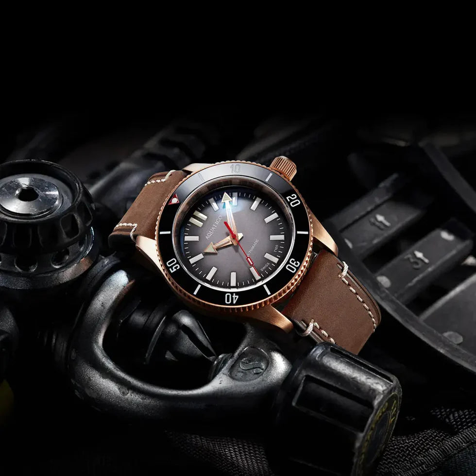 Aquatico Super Star Bronze Tritium T100氣燈 青銅潛水機械錶 Black Dial