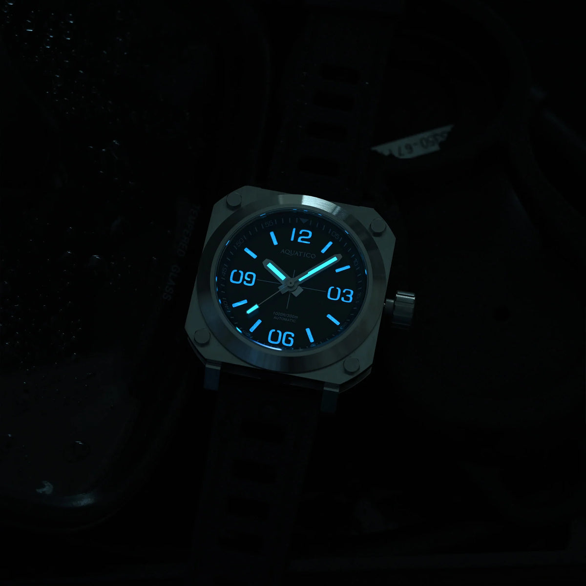 Aquatico Ironblock Black Dial 機械錶