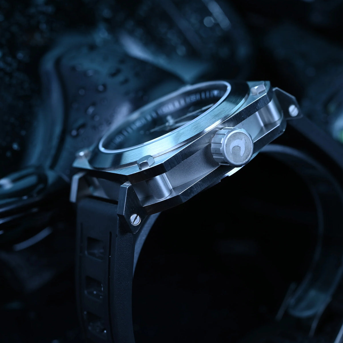 Aquatico Ironblock Black Dial 機械錶