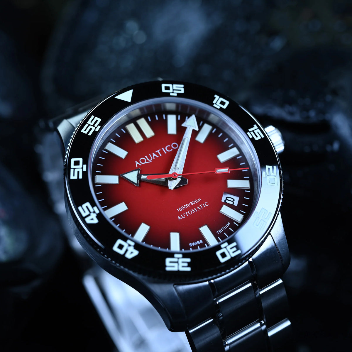 Aquatico Atlas Tritium Watch Fumé Red Dial T100氣燈潛水機械錶