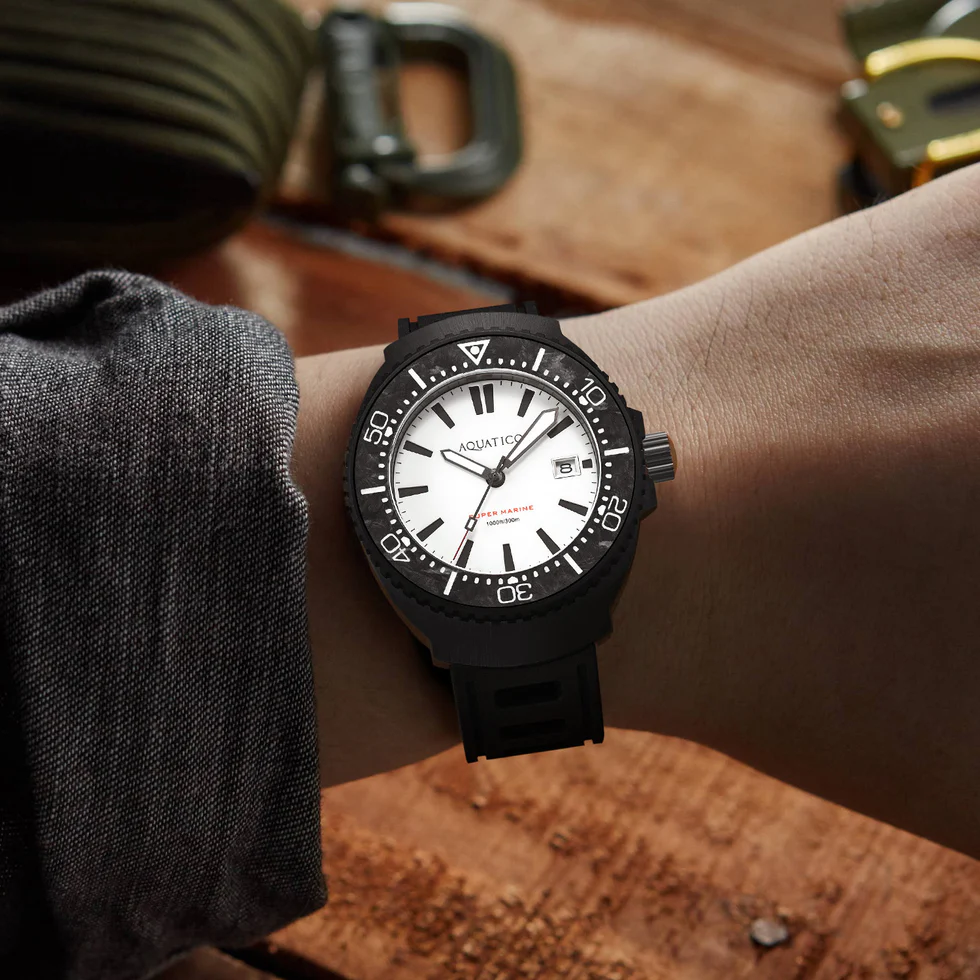 Aquatico Super Marine Titanium 5 級鈦合金超級夜光面機械錶