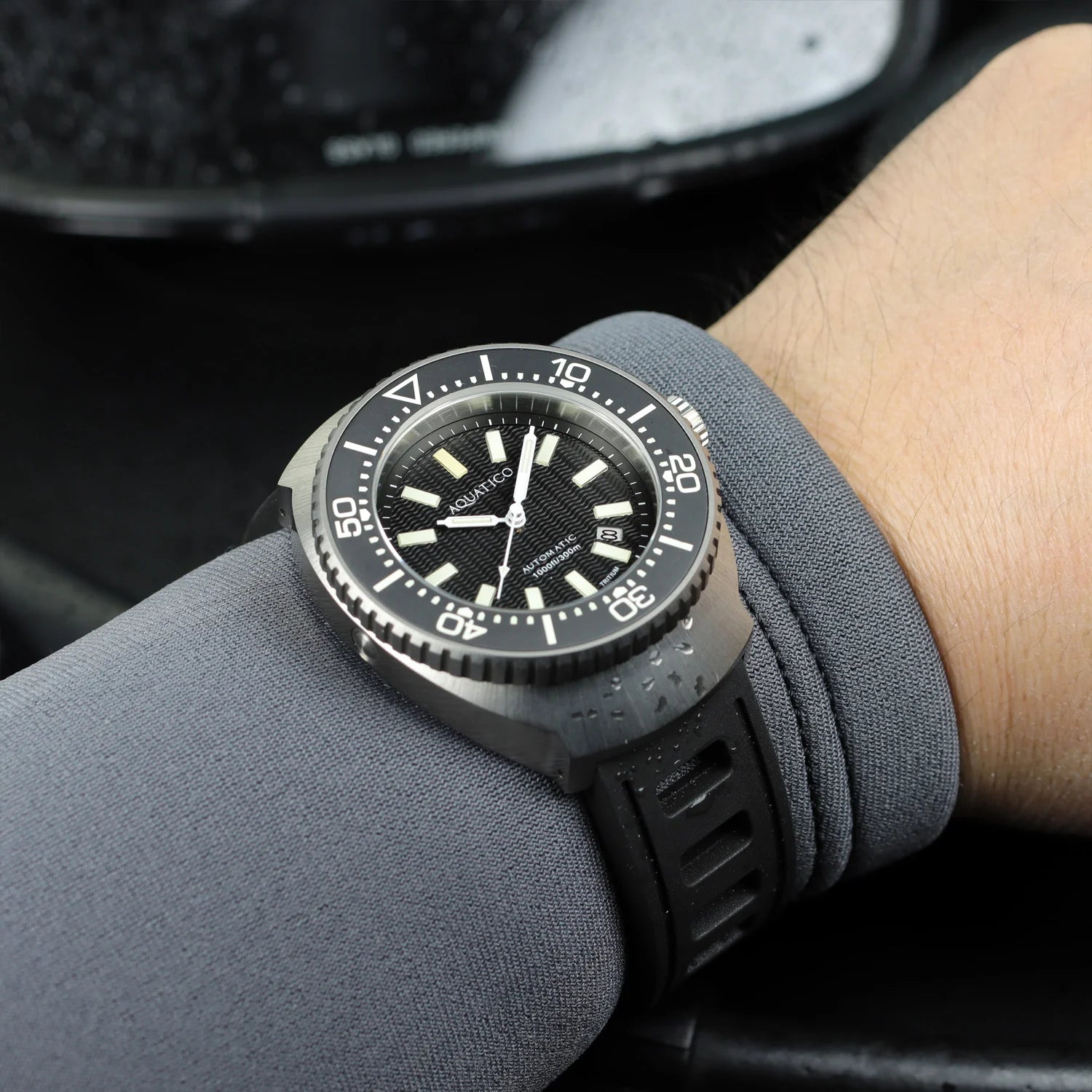 Aquatico T100 Super Marine Titanium Tritium 5 級鈦合金超級夜光機械錶