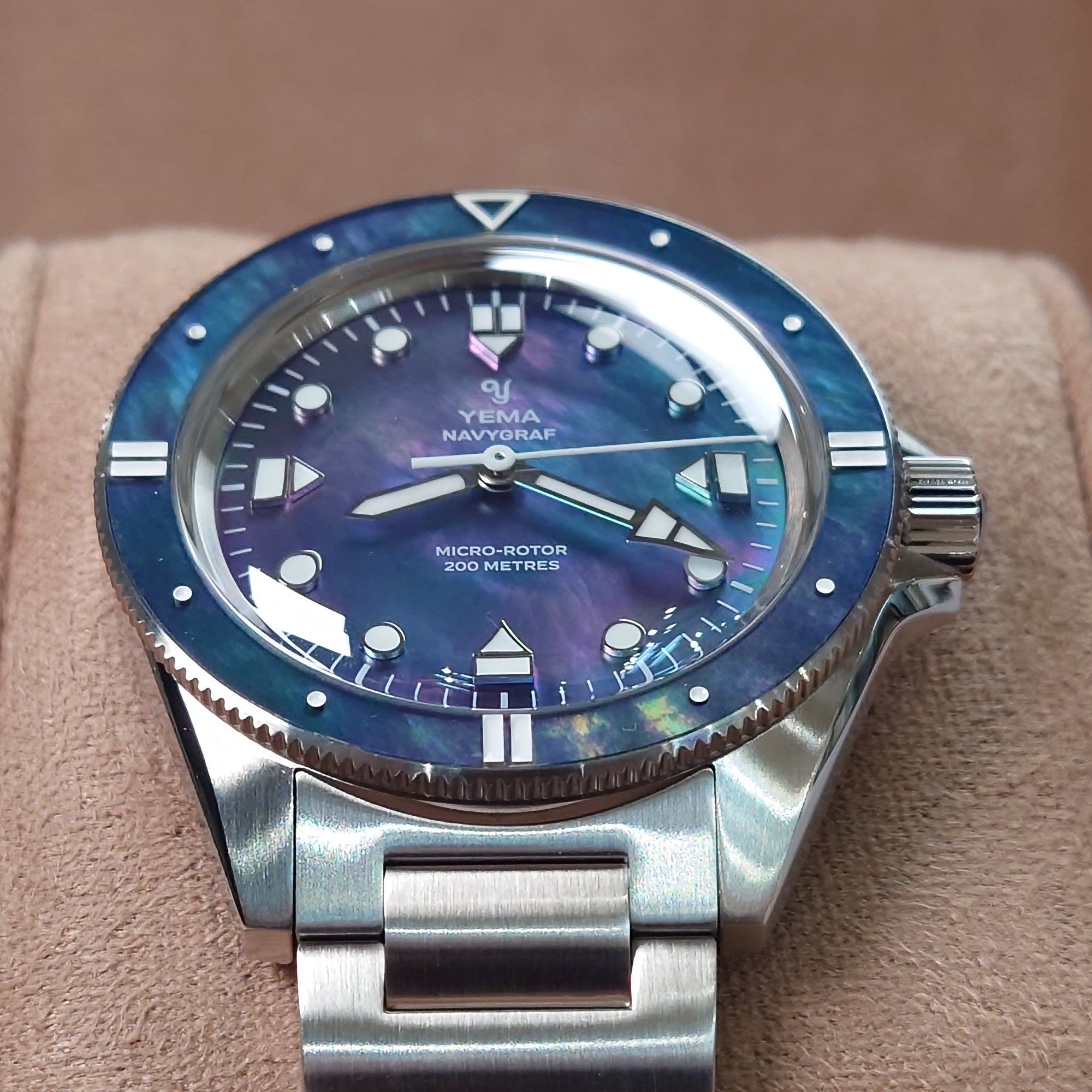 YEMA Navygraf Pearl CMM.20 Limited Edition diving watch with blue mop dial and mop bezel front view