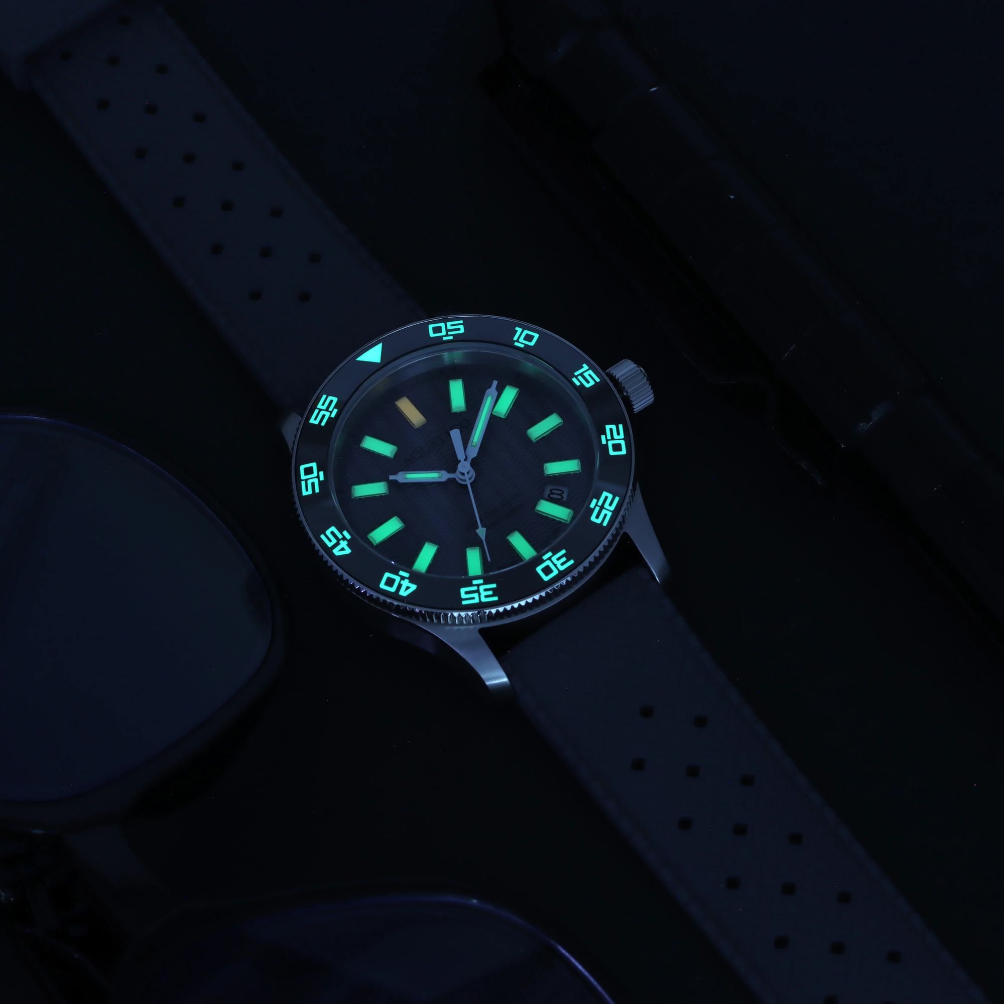 Aquatico Sea Dragon Tritium T100氣燈 潛水機械錶  Black Dial